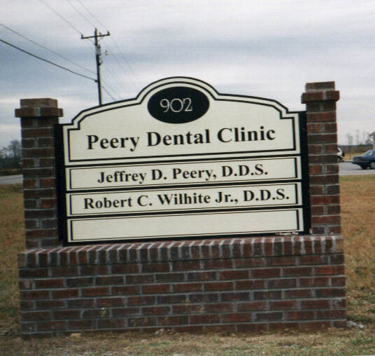 Perry Dental Clinic - Hohenwald, TN - Brick Sign